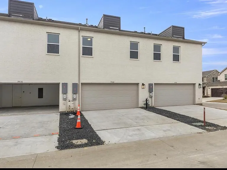 9940 Hennings St — Photo 10