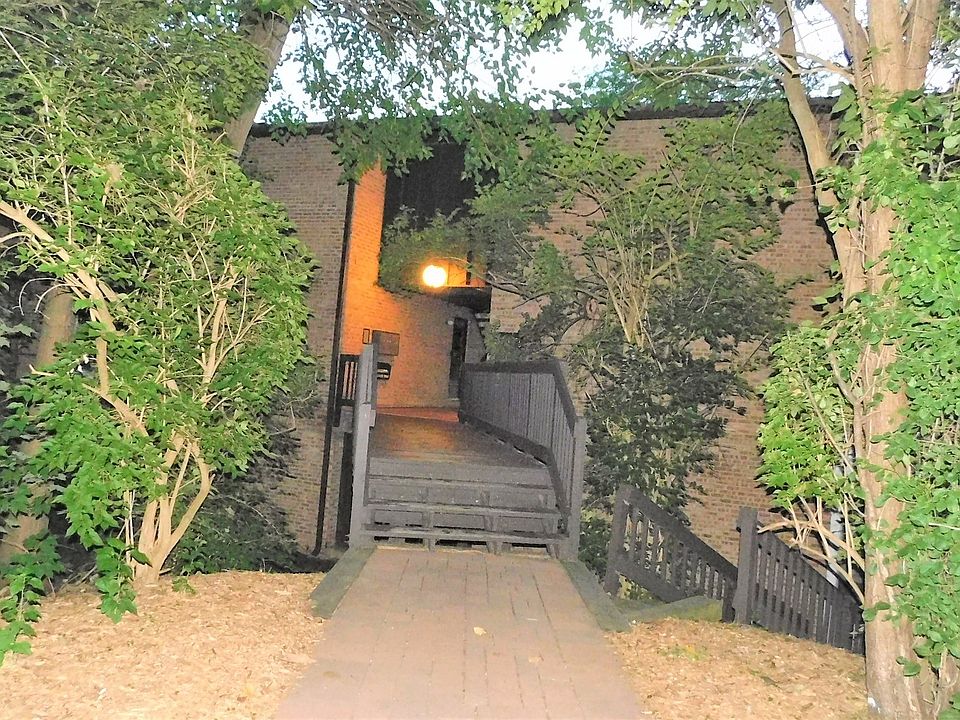1st image of 5508 E Lake Dr APT A