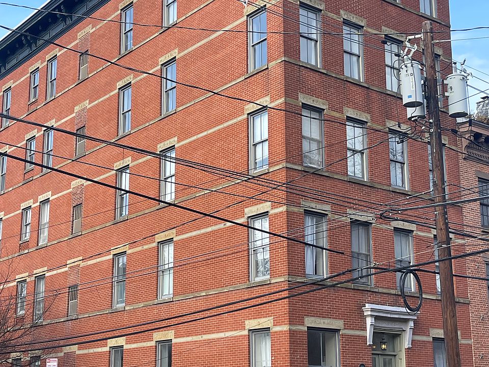 1st image of 563 Jersey Ave APT 5R