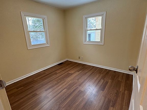 3rd image of 1514 N Horsman St