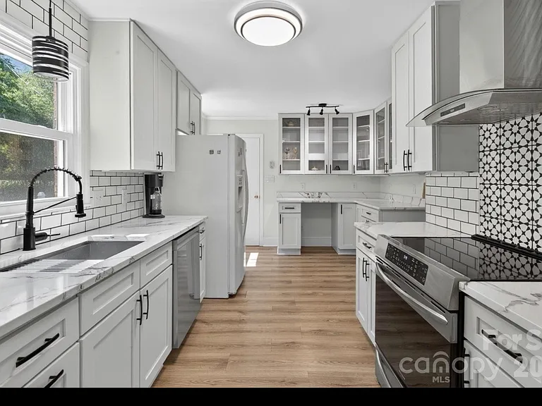 2645 Walker Rd — Photo 3