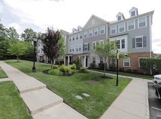 25 Truman Dr, Wood Ridge, NJ 07075