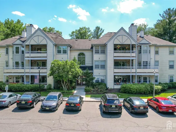 120 Acadia Ct APT 11, Princeton, NJ 08540
