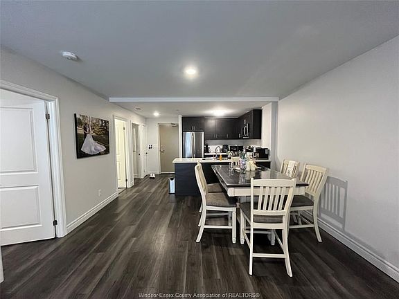 4th image of 1611 Banwell Rd #214