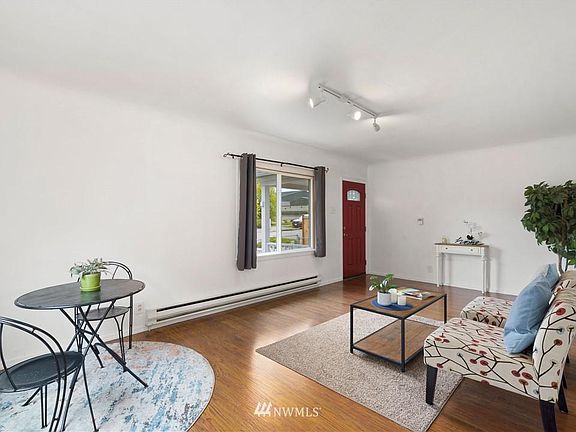 4th image of 1315 Lincoln Ave