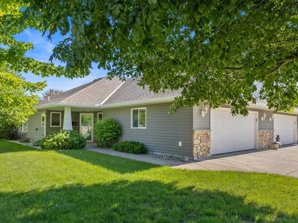 245 Ottawa Ave SE, Hutchinson, MN 55350