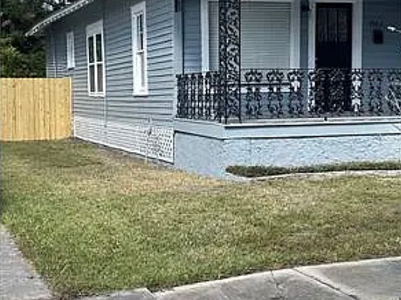 2nd image of 1562 Monroe St