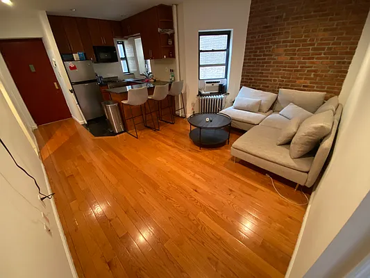 Rented by J Misrahi Realty Corp | media 9