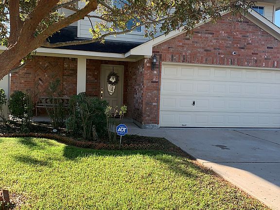 3rd image of 707 Heritage Dr