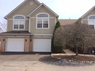 938 Boxwood Dr, Munster, IN 46321