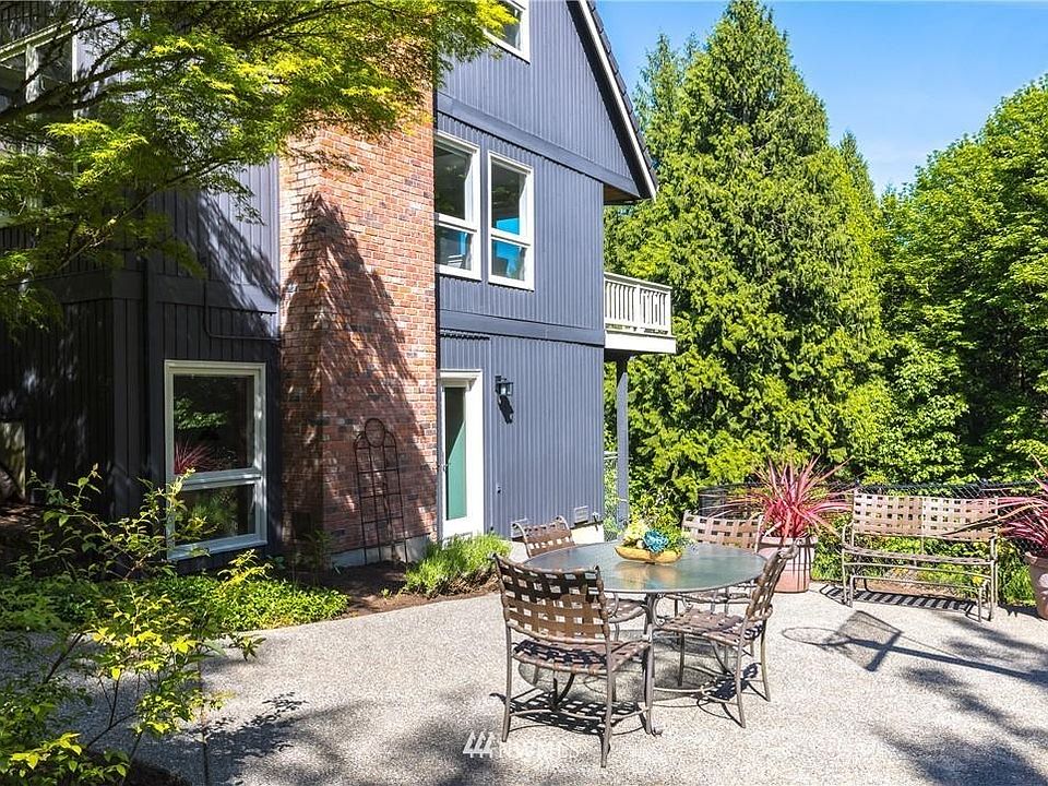 1st image of 10010 138th Ave NE #A