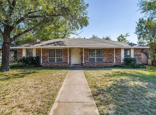 726 Oakbluff Dr, Lancaster, TX 75146