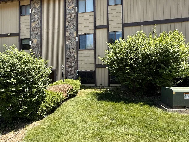 81 Lemans Ct — Photo 20
