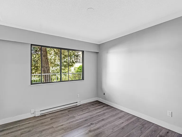 8040 Blundell Rd — Photo 37