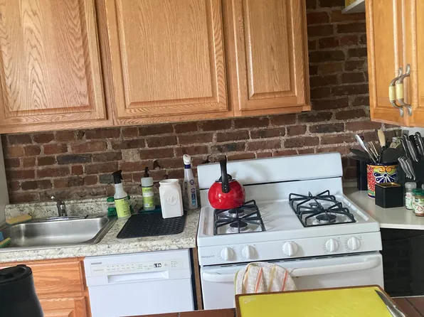 371 6th Street image 1 of 13