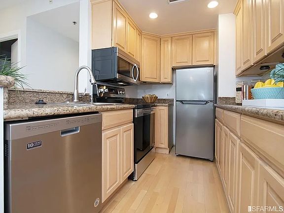 3rd image of 240 Lombard St APT 636