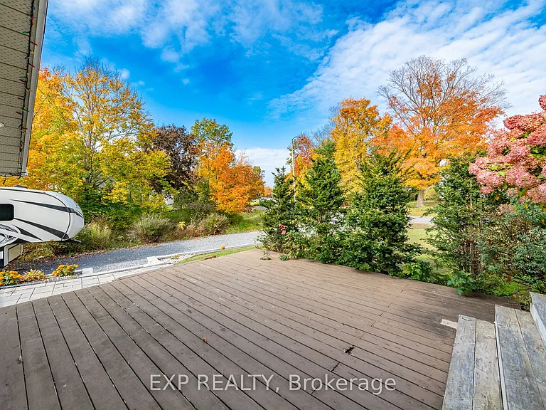 1238 Barnwell Cres — Photo 48