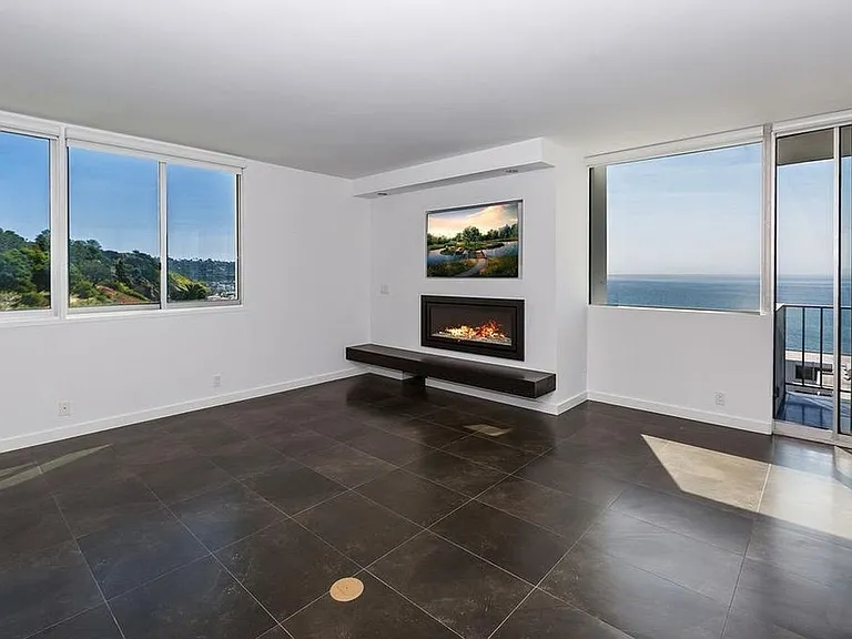 17350 W Sunset Blvd — Photo 3