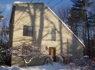 43 Pine Ridge Cir, Sandown, NH 03873