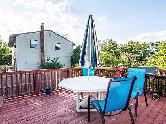 3rd image of 160 Country Village Ln