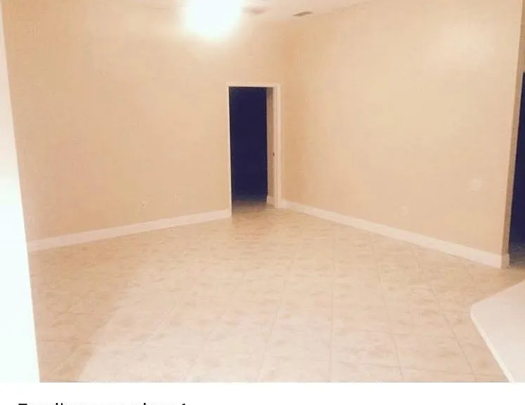 1722 Roosevelt Ave — Photo 9