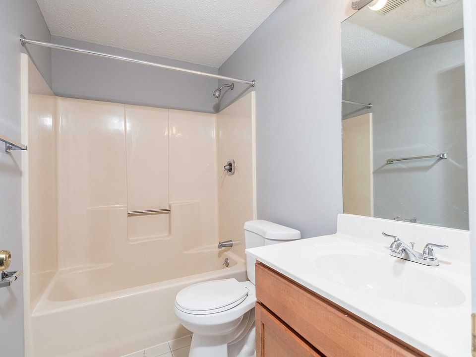 1st image of 72 Oakridge Dr #73-7