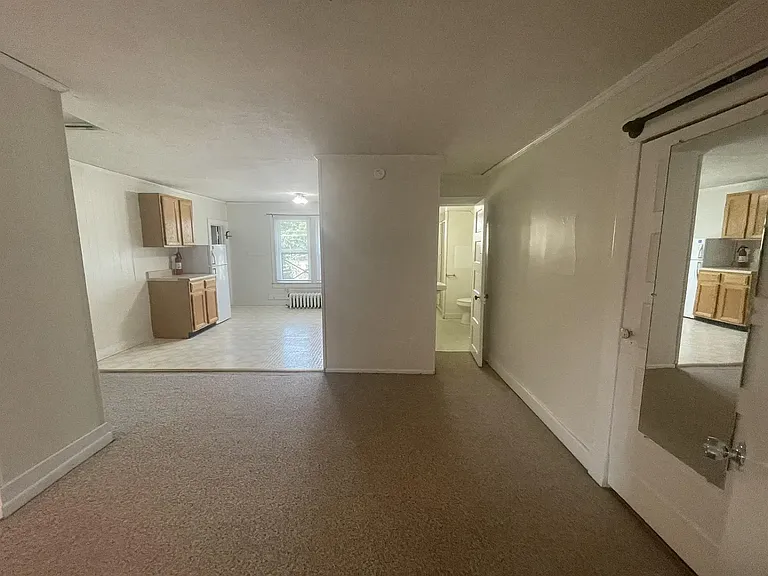 420 S Fess Ave — Photo 3