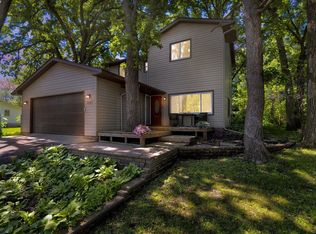 824 W River St, Monticello, MN 55362