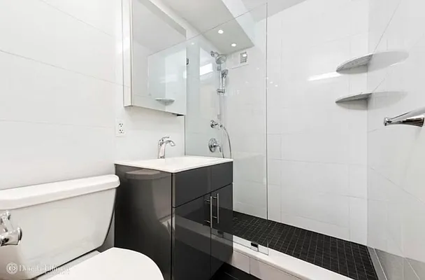 Rented by ER (DO NOT USE) | media 4