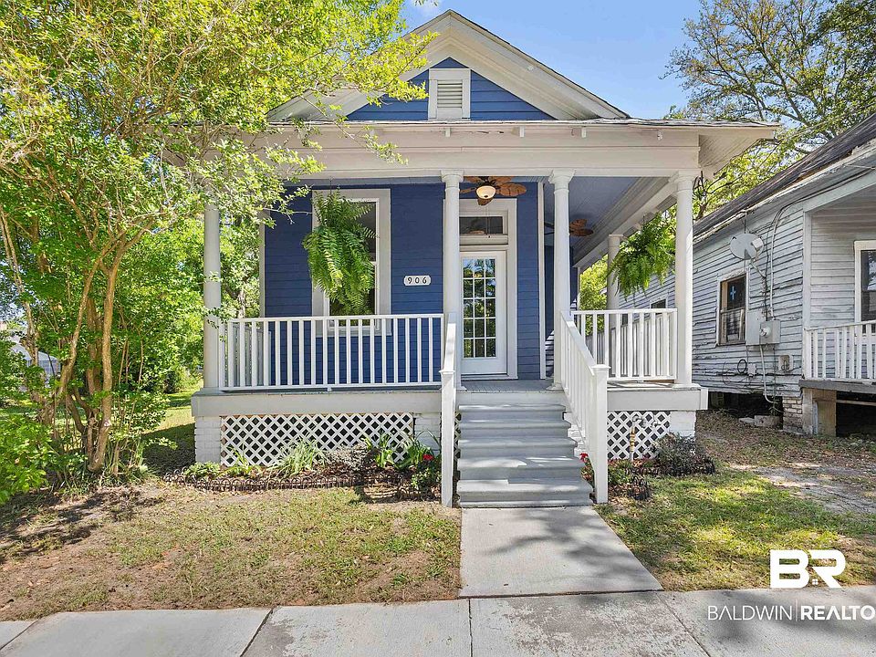 1st image of 906 Texas St