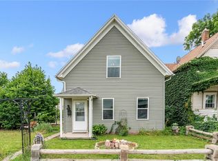 403 6th Ave SW, Cedar Rapids, IA 52404