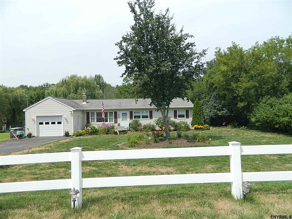 2nd image of 29 Pineview Pl