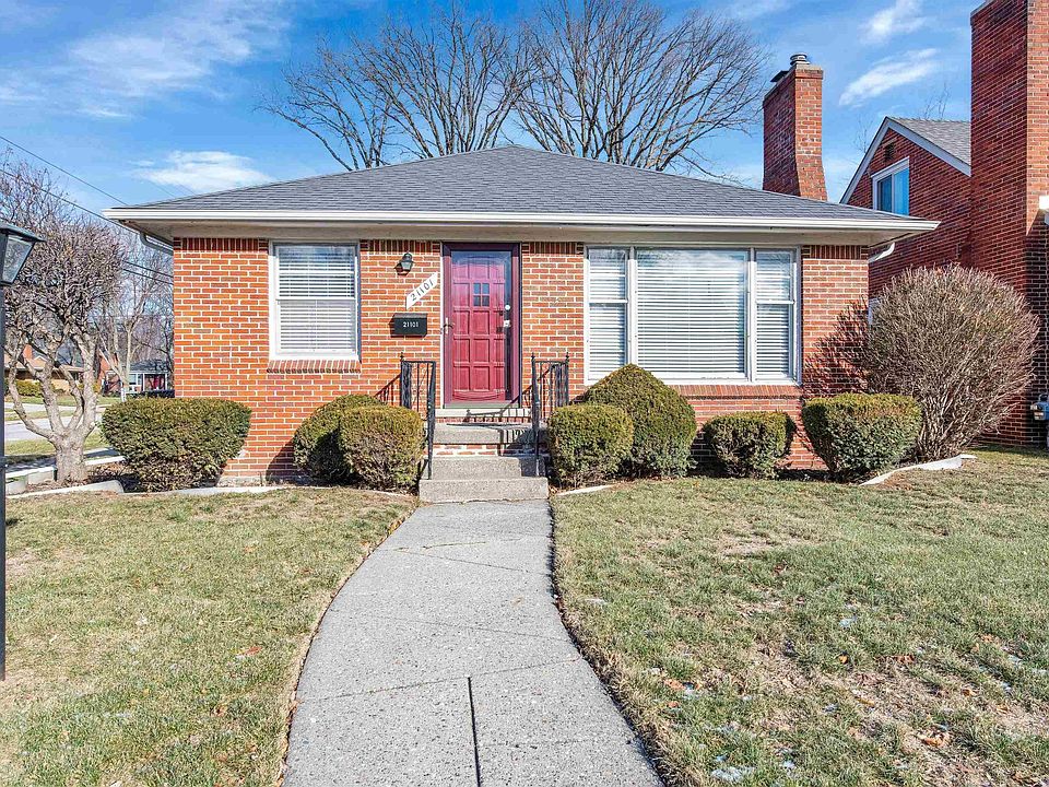 1st image of 21101 Fleetwood Dr