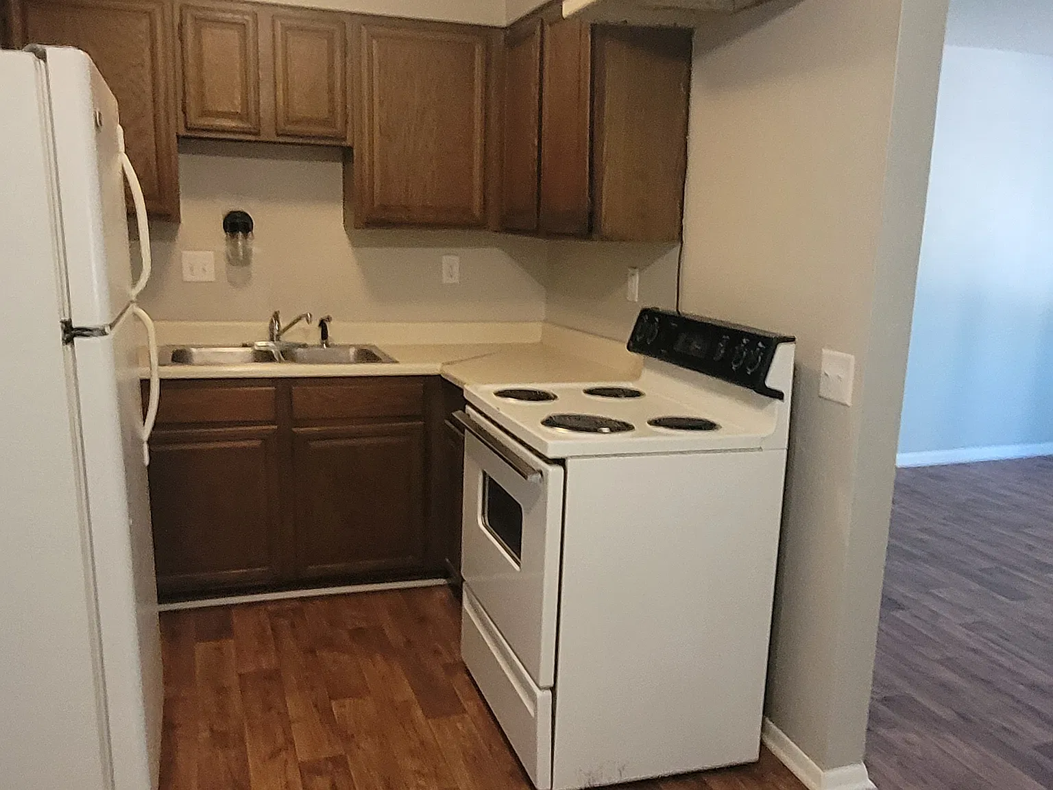2 bed, $695 — Photo 3