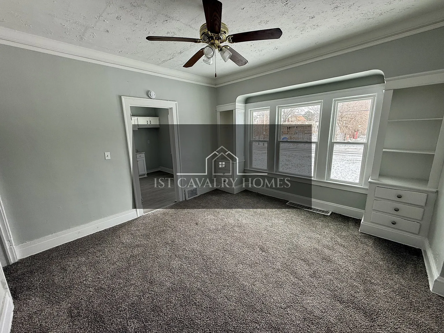 3 bed, 1.0 bath, $1,200 — Photo 4