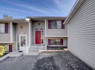 3255 Dodd Ln, Eagan, MN 55121