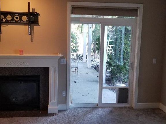 3rd image of 2719 Farmer Way SE