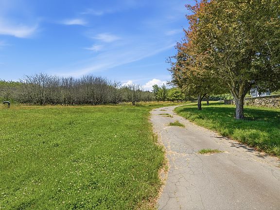 5th image of 126A Lucy Little Rd