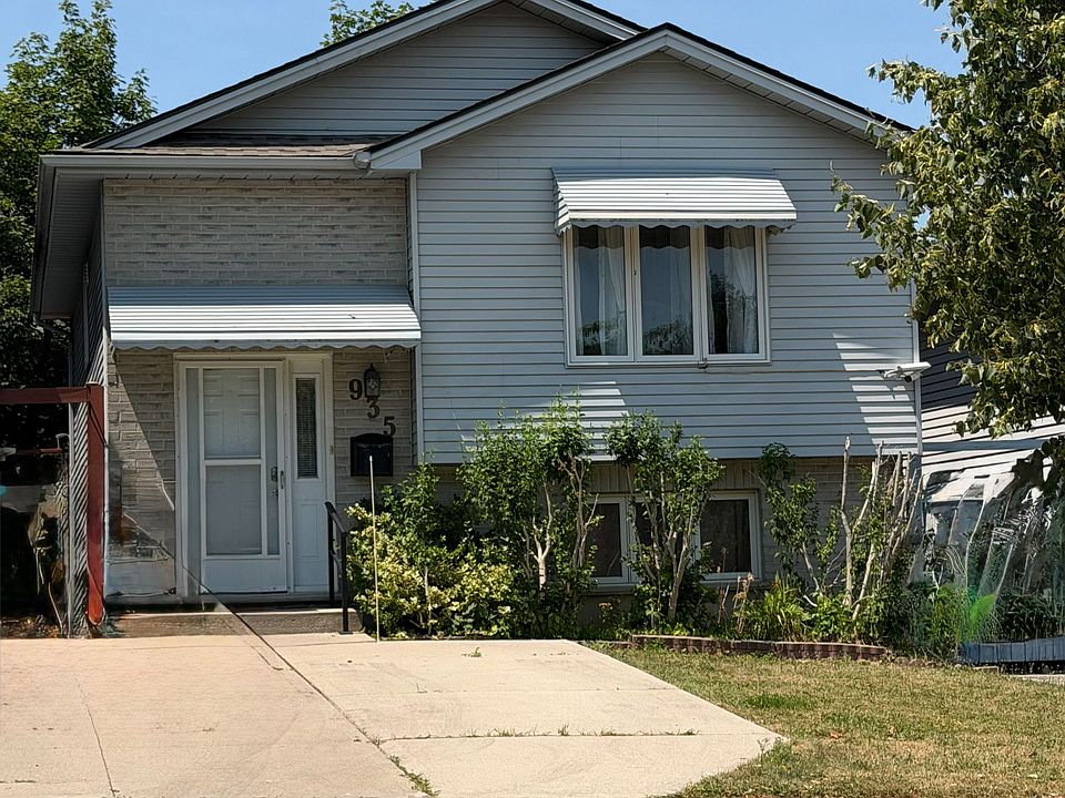 1st image of 935 Lawson Rd