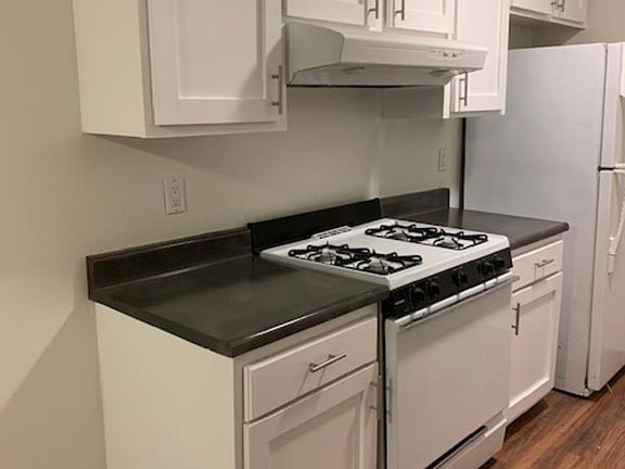 4th image of 114 E 20th St APT 18