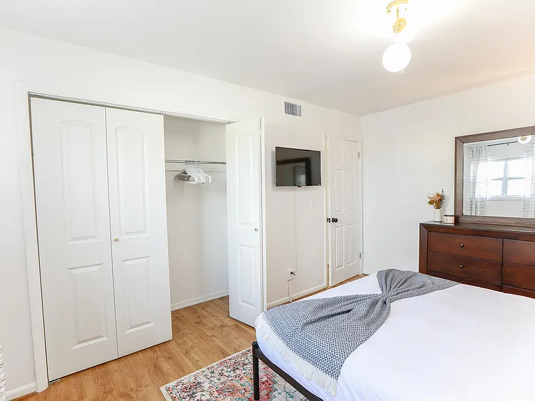 1280 W Ocean View Ave #1 — Photo 20