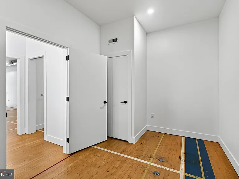 123 S Main St #6 — Photo 27