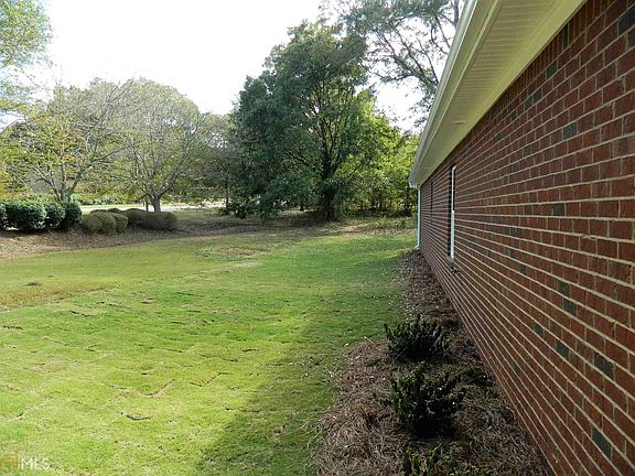 2nd image of 101 Pinnacle Ln #0