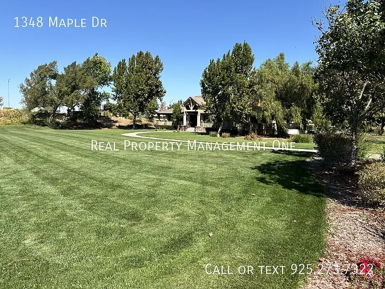 1348 Maple Dr — Photo 22