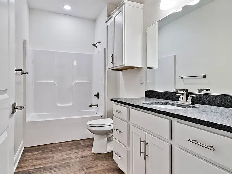 336 Turnberry Ct — Photo 12