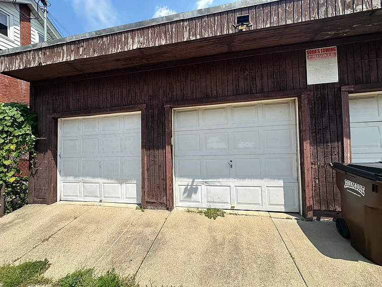5200 Hunter Ave #1 — Photo 22