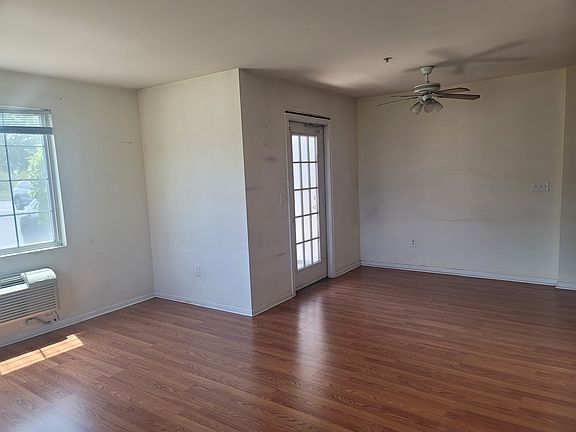5th image of 234 Bertram Dr Unit D