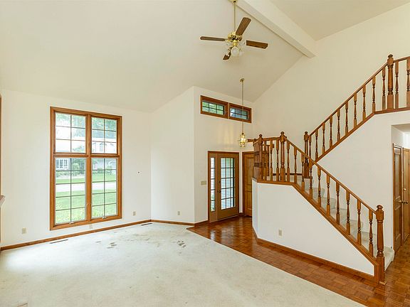 3rd image of 51305 Oak Lined Dr