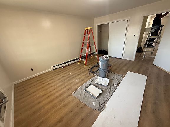 4th image of 101-23 90th St APT 1