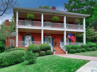 36 Saint James Sq, Huntsville, AL 35801